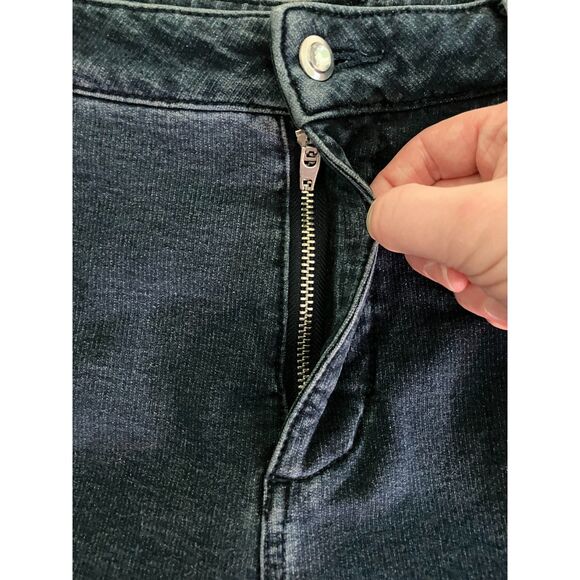 Dream Jeannes by Quaker Factory high rise straight leg comfort jeans - Picture 6 of 11